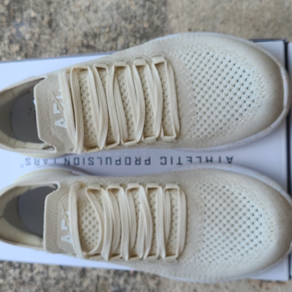 Athletic Propulsion Labs Shoes - Picture 7 of 8